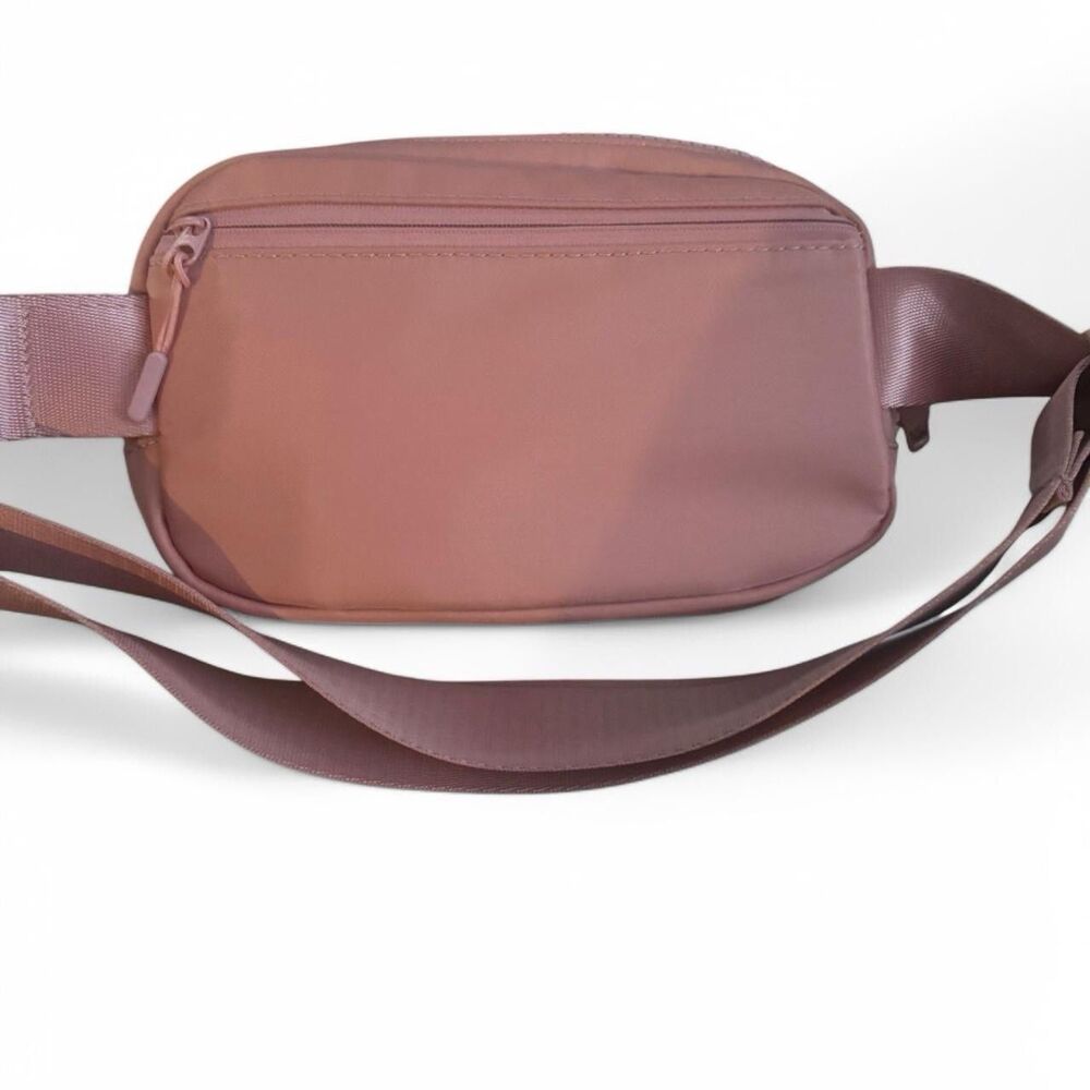 Studio NYC Quilted Fanny Pack Belt Bag Nylon Adjustable Pink OSFM Zip Close NEW - Picture 5 of 8